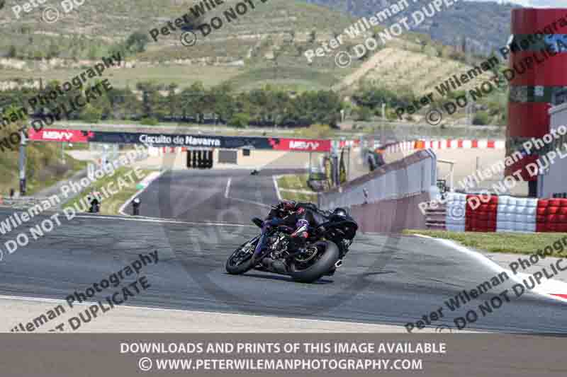 cadwell no limits trackday;cadwell park;cadwell park photographs;cadwell trackday photographs;enduro digital images;event digital images;eventdigitalimages;navarra;no limits trackdays;peter wileman photography;racing digital images;trackday digital images;trackday photos